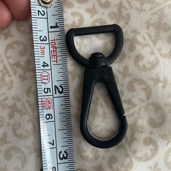 Louis Vuitton black clasp - Picture 10 of 15